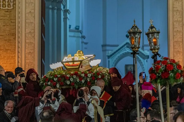 01 processione gesu morto